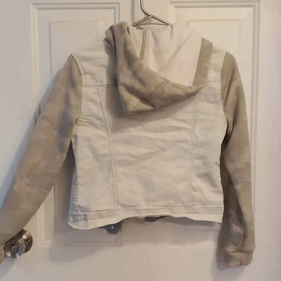 Jacket - Picture 3 of 3